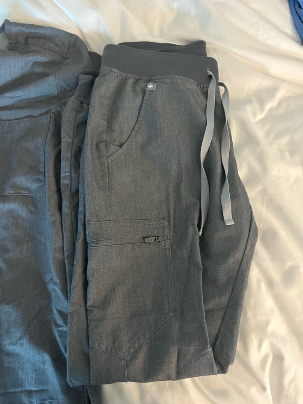 Figs Women's Gray Drawstring Cargo Scrub Pants